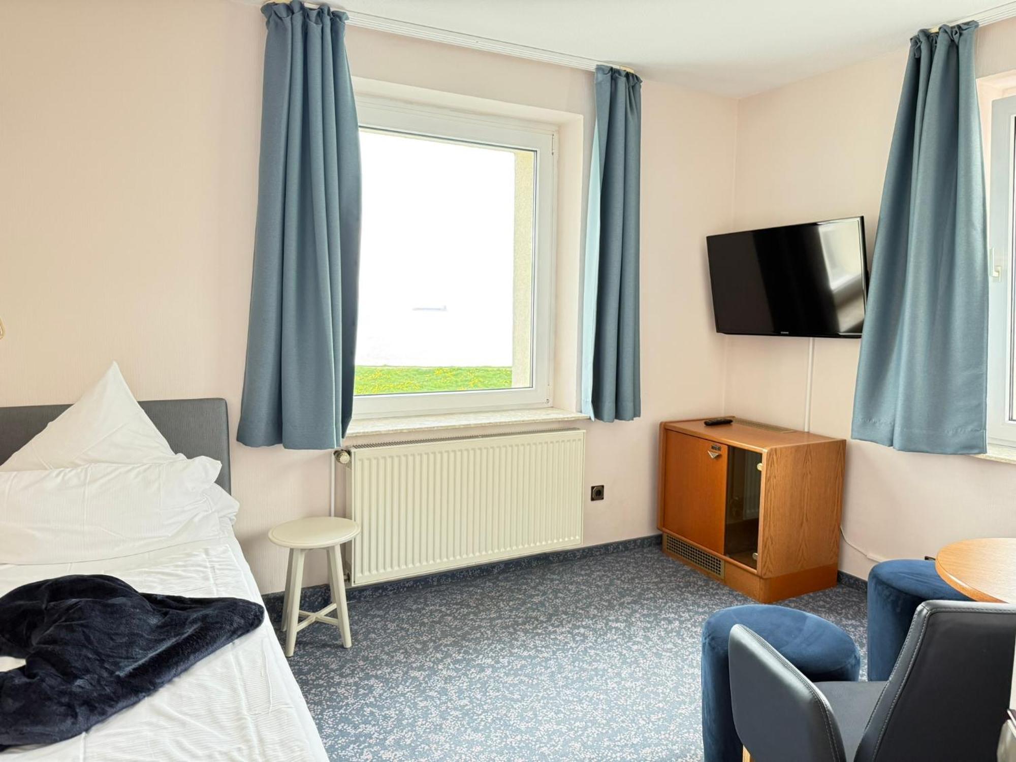 Seehotel Neue Liebe คุกซ์ฮาเวน ภายนอก รูปภาพ