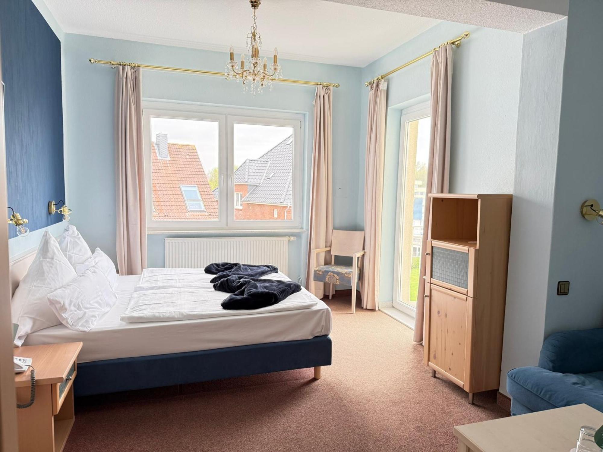 Seehotel Neue Liebe คุกซ์ฮาเวน ภายนอก รูปภาพ