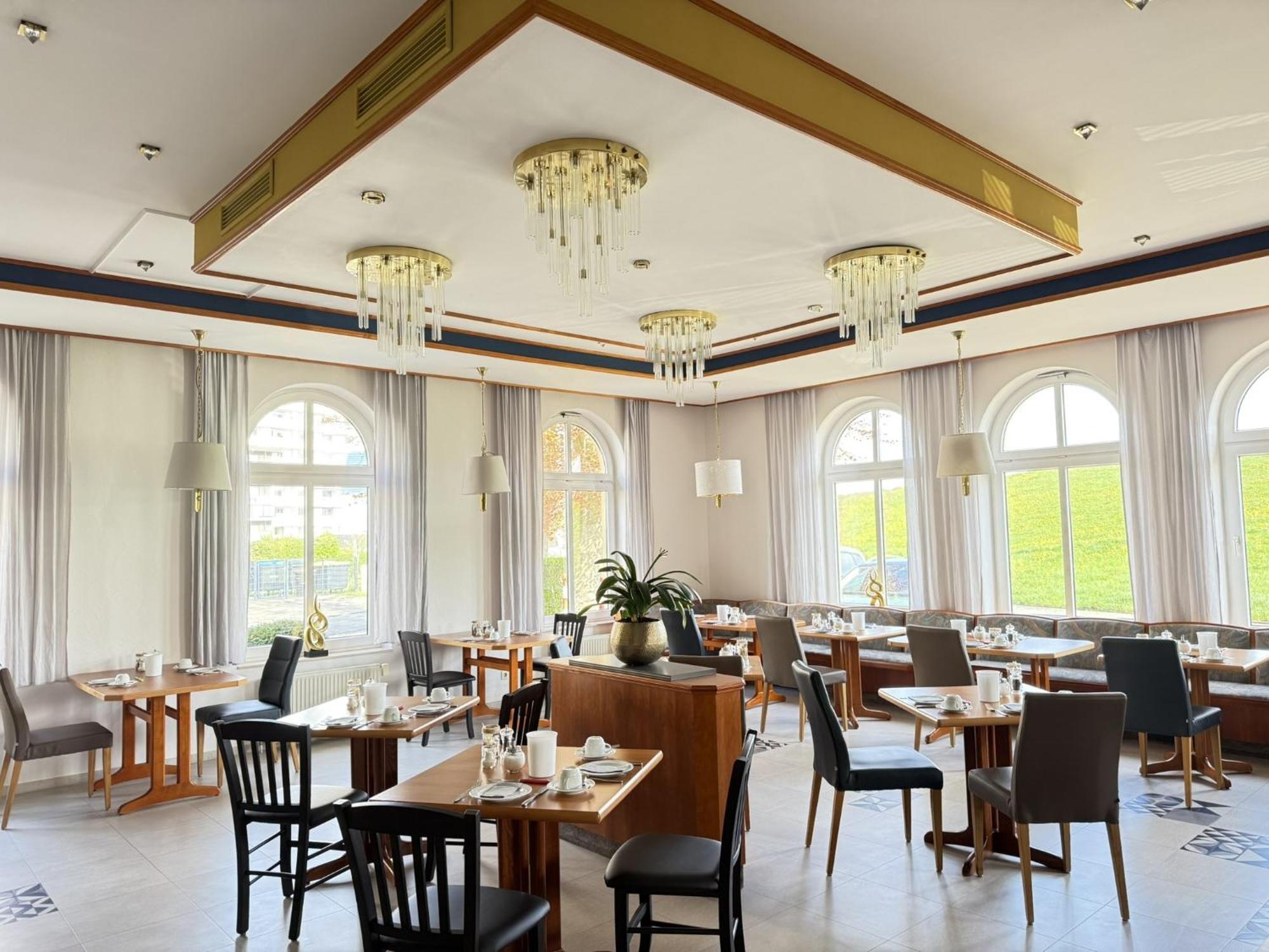 Seehotel Neue Liebe คุกซ์ฮาเวน ภายนอก รูปภาพ