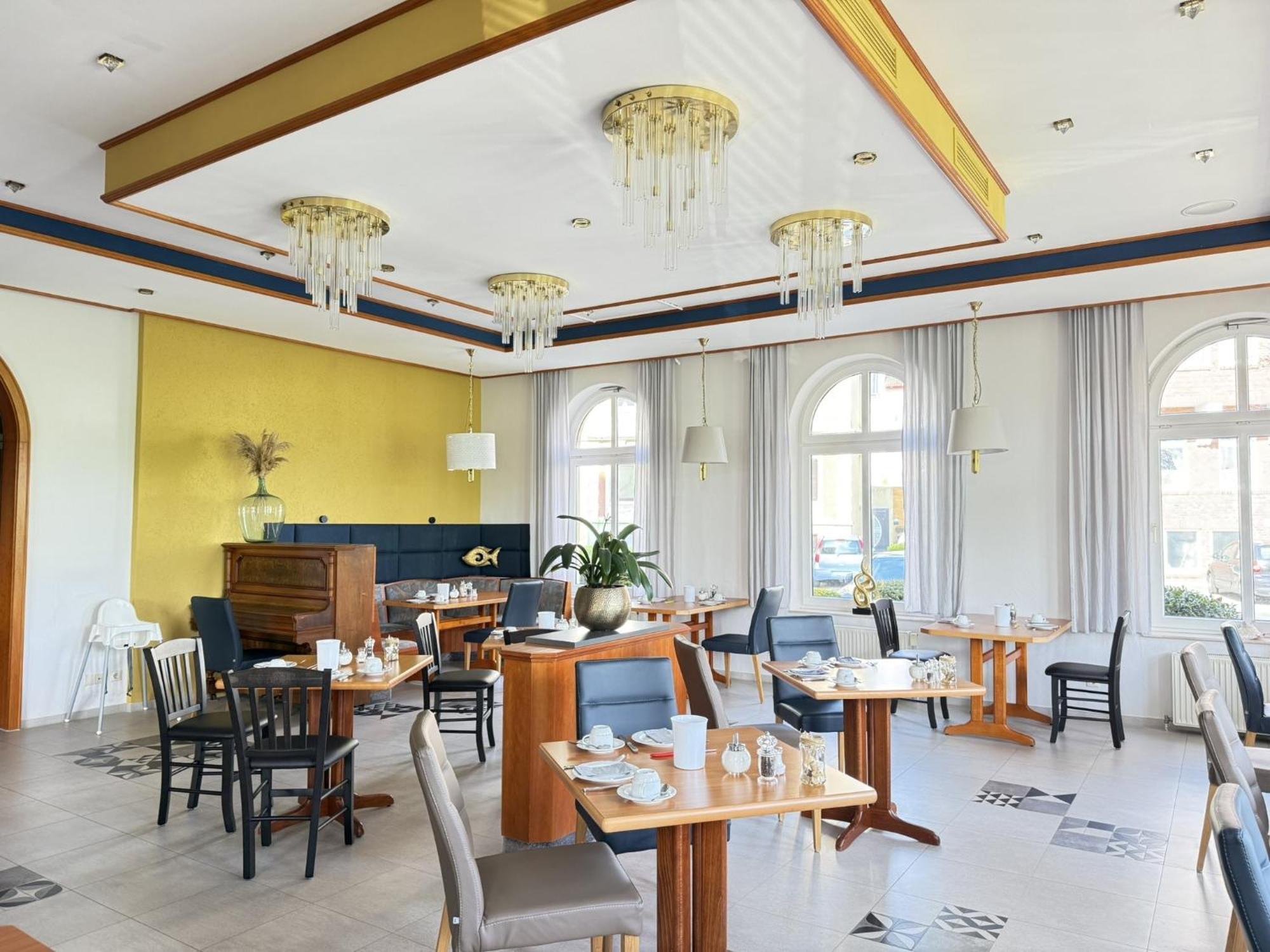 Seehotel Neue Liebe คุกซ์ฮาเวน ภายนอก รูปภาพ